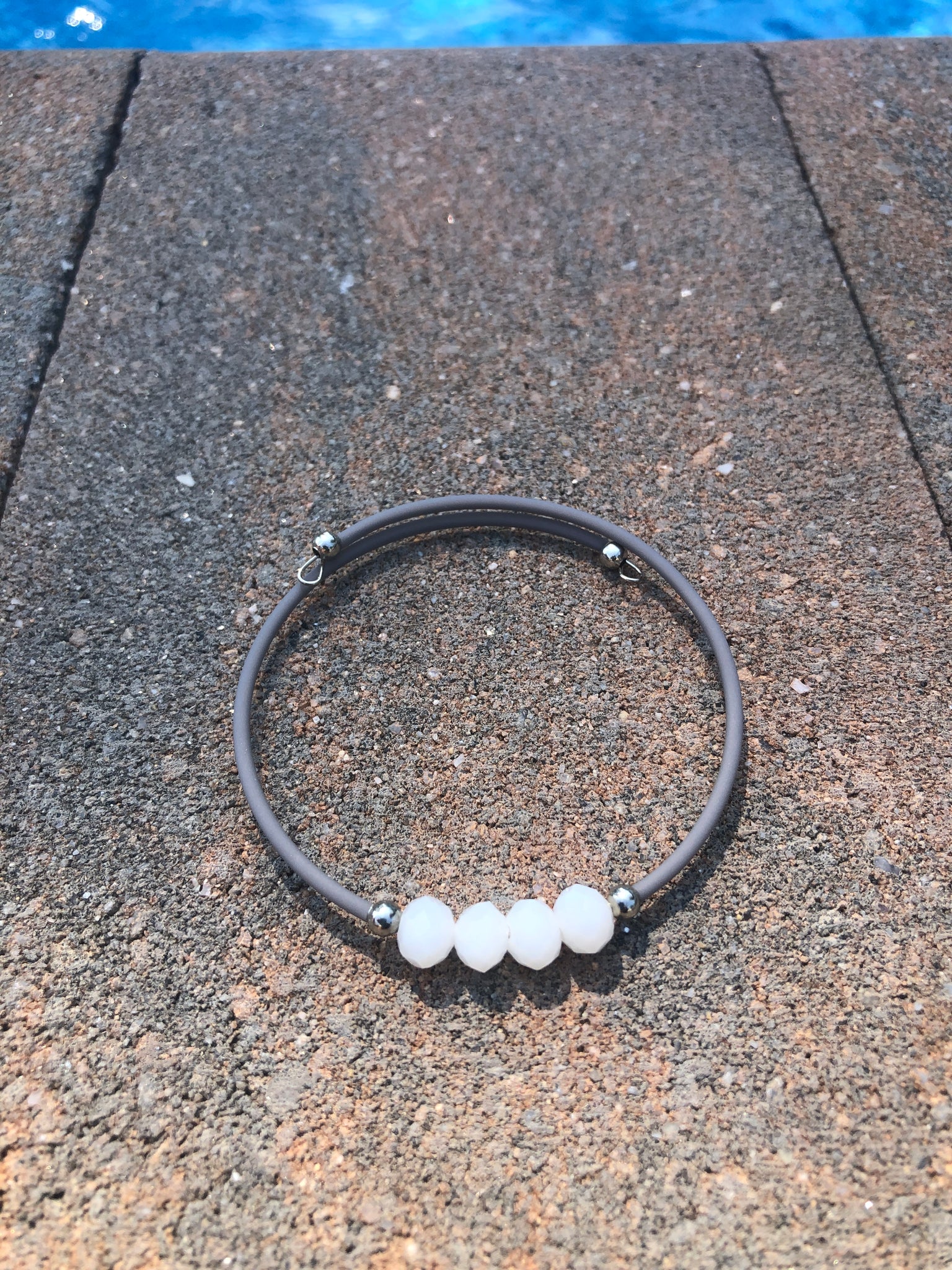 Grey and white beaded bracelet